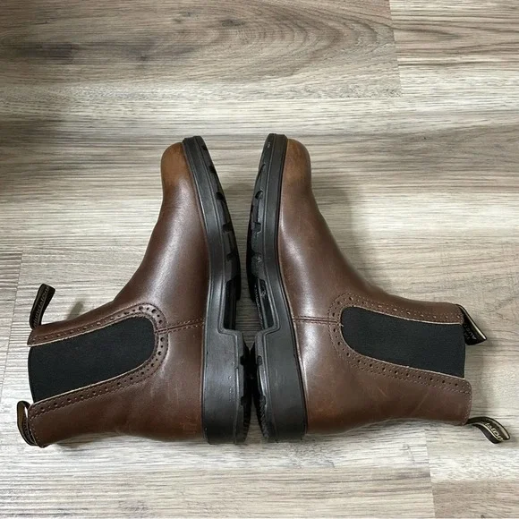 Blundstone Original High Top Chelsea Boot Brogue Size 6 AUS, US women 9. - Picture 4 of 9